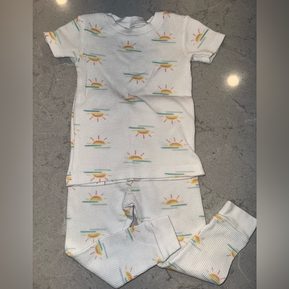 Carter's White Thermal Pajamas with Sun and Sea Print